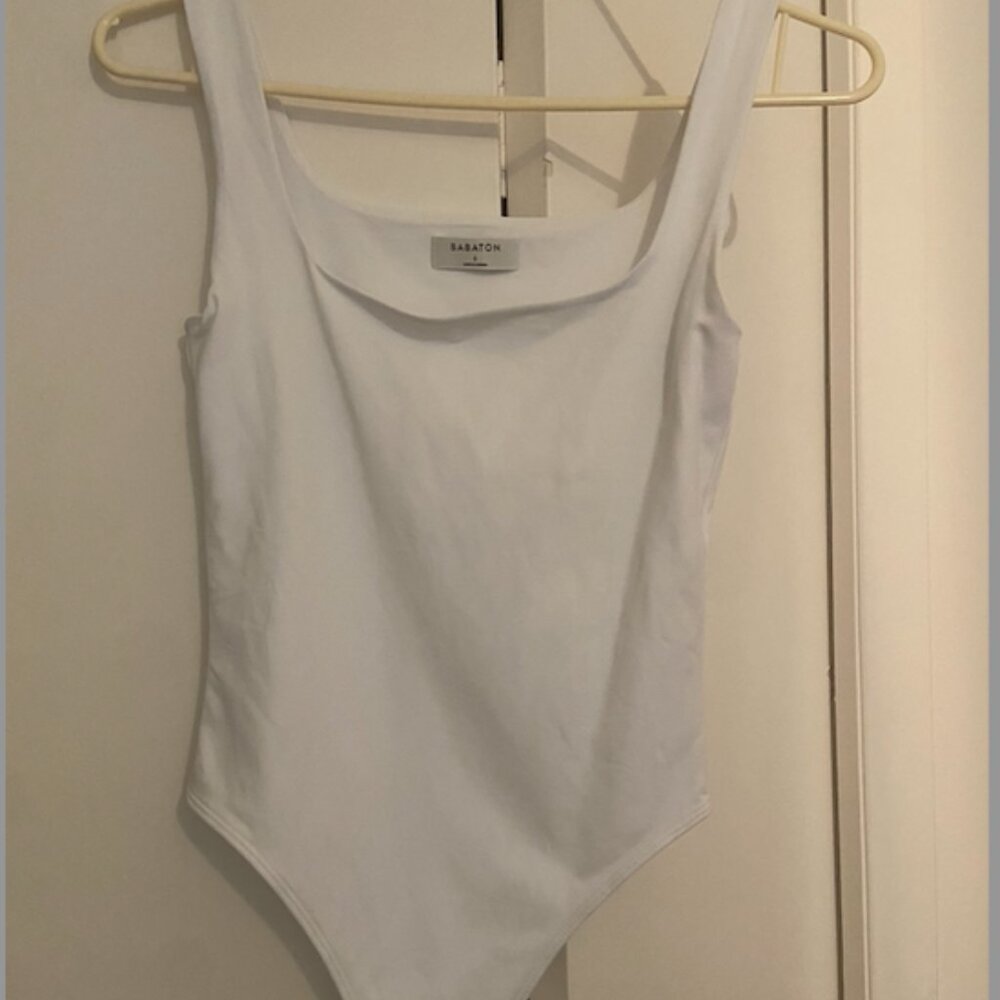 Babaton contour square neck bodysuit - white